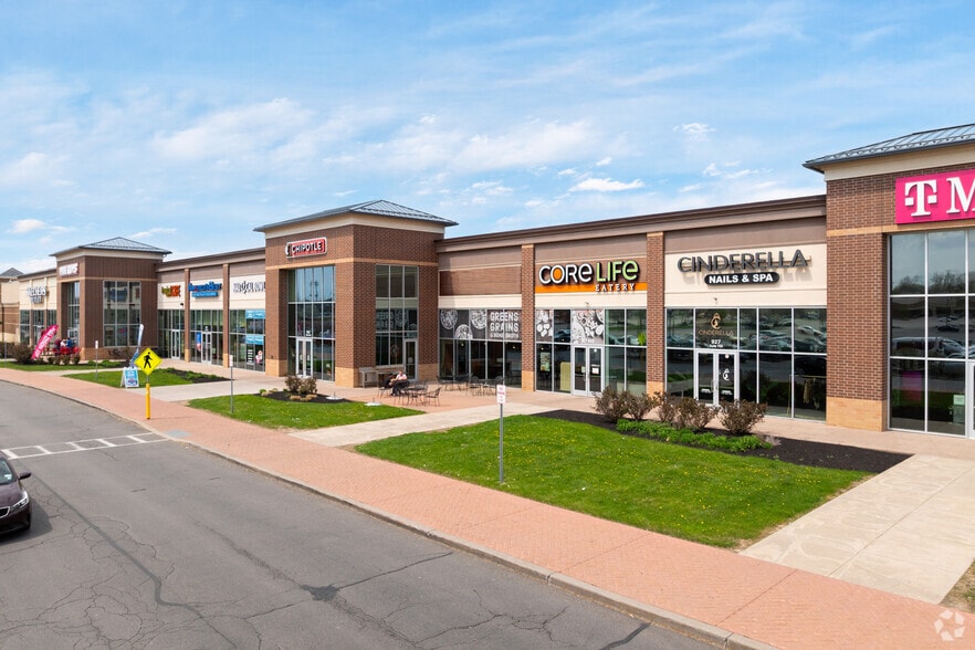 933 Holt Rd, Webster, NY for lease - Primary Photo - Image 1 of 7