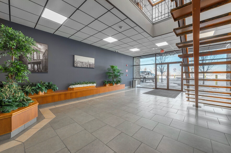 30426-30436 Euclid Ave, Wickliffe, OH à louer - Photo intérieure - Image 3 de 7