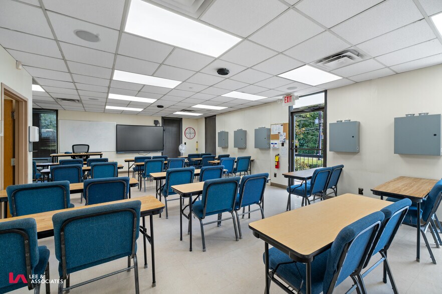 4500 Winters Chapel Rd, Atlanta, GA à vendre - Photo du bâtiment - Image 2 de 10