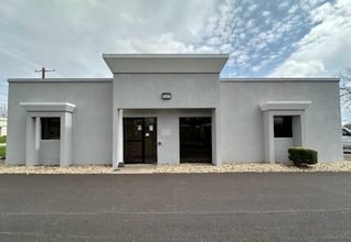805 W 35th St, Davenport, IA for lease Building Photo- Image 1 of 4