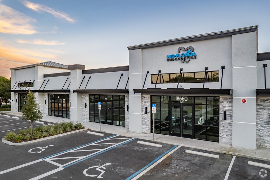 18660 US Highway 441, Mount Dora, FL à louer - Photo du bâtiment - Image 2 de 15