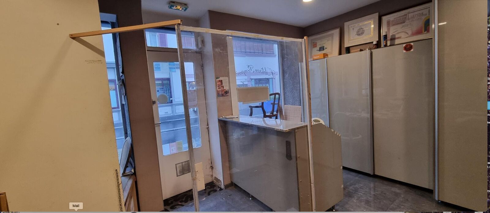 Retail in Paris for sale Building Photo- Image 1 of 6