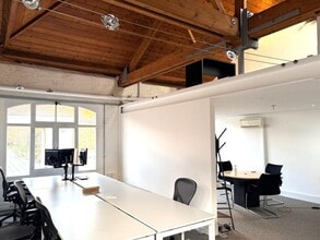21 Old Brewery Ln, Henley On Thames for lease Interior Photo- Image 2 of 3