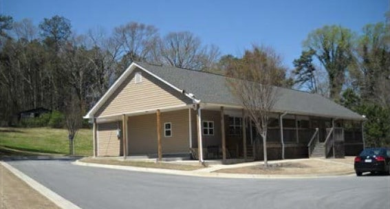 5277 Moreland Ave, Ellenwood, GA à louer - Photo du bâtiment - Image 3 de 4