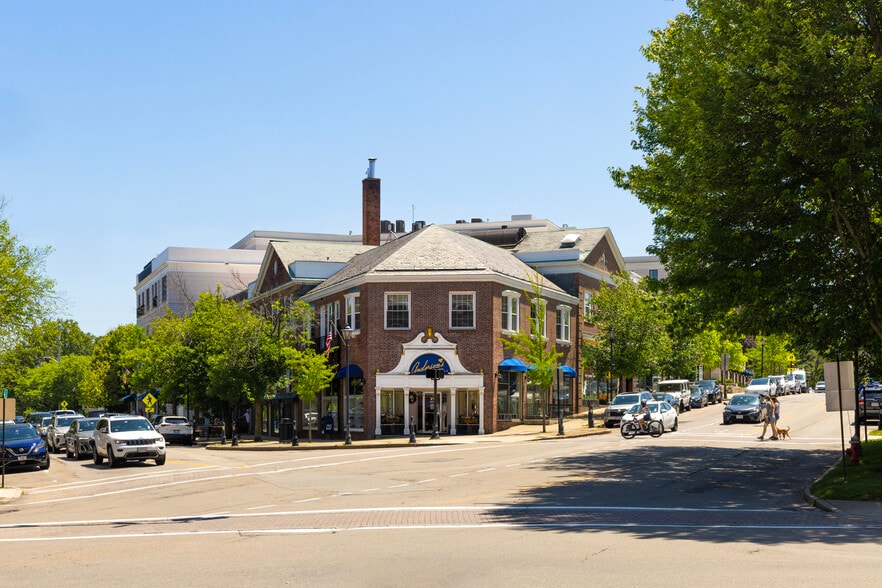 21 Grove St, Wellesley, MA for sale - Building Photo - Image 2 of 20