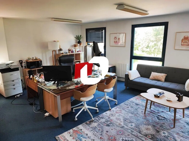 Bureau dans Joinville-le-Pont à louer - Photo intérieure - Image 2 de 6