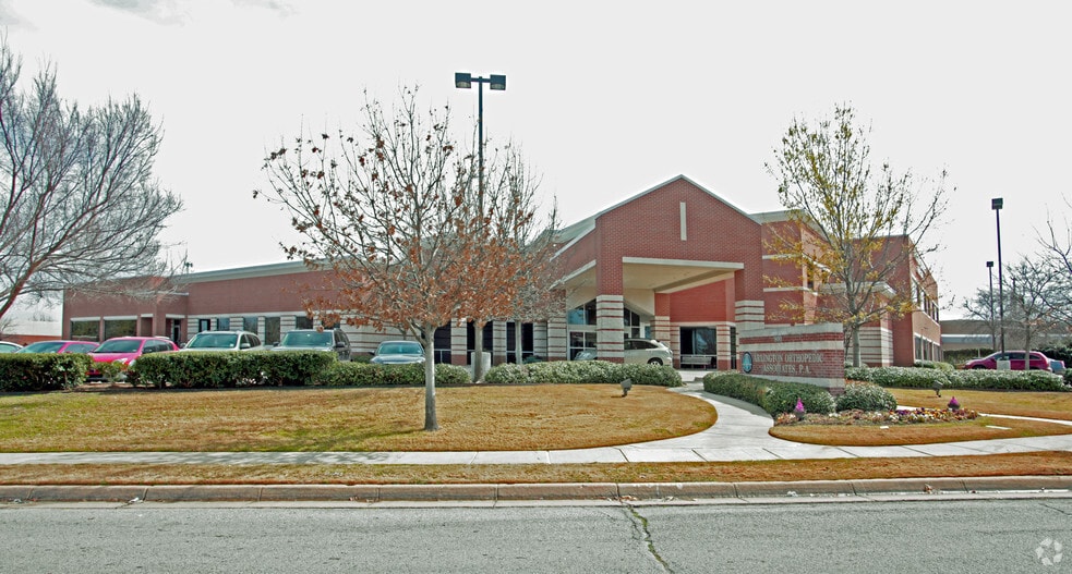 800 Orthopedic Way, Arlington, TX for lease - Building Photo - Image 2 of 7