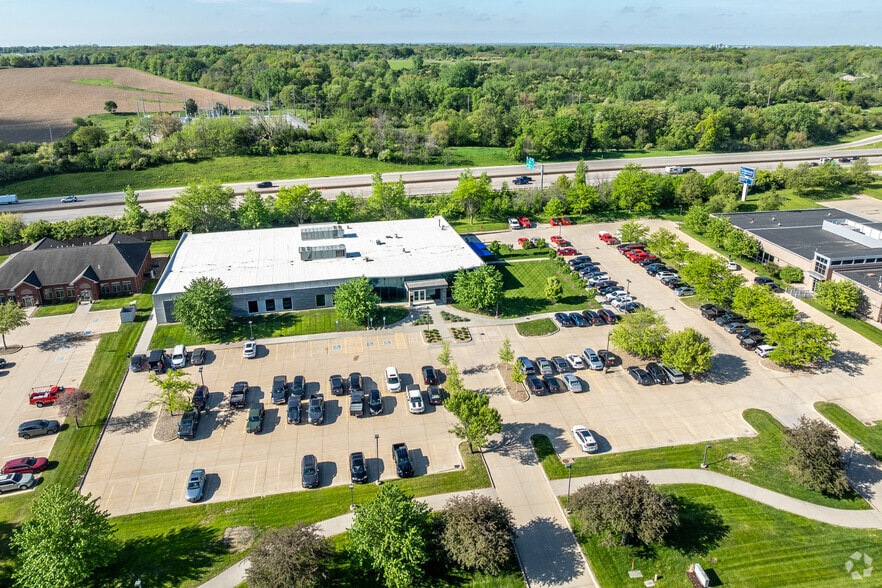 2839 Northgate Dr, Iowa City, IA for lease - Aerial - Image 3 of 23
