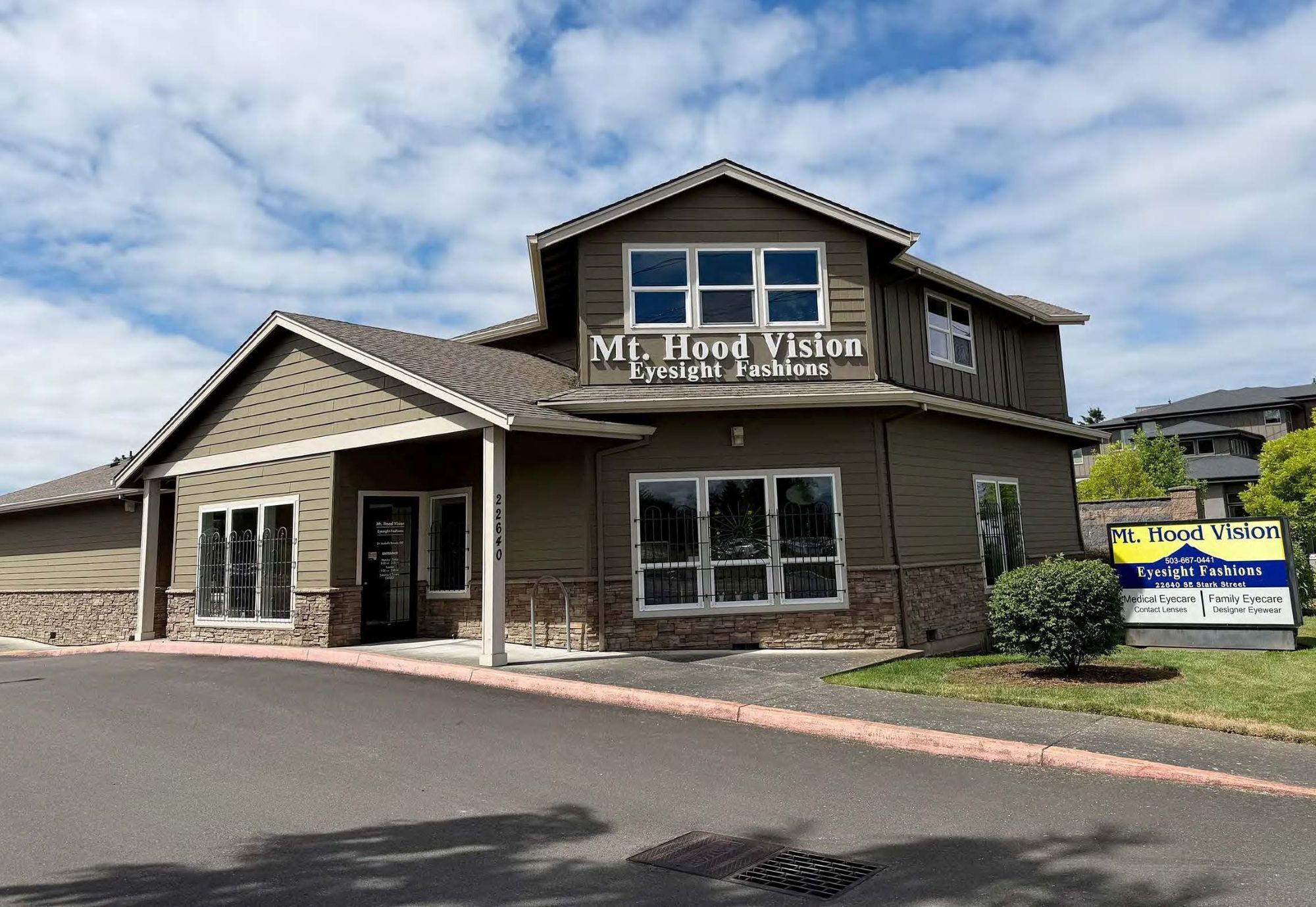22640 SE Stark St, Gresham, OR for lease Building Photo- Image 1 of 9
