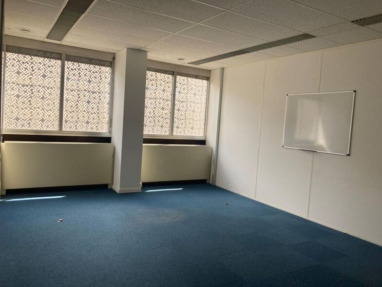 20 Boulevard Eugène Deruelle, Lyon for sale - Building Photo - Image 3 of 4