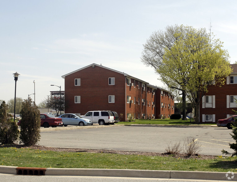 4317 Southview Ln, South Bend, IN à vendre - Photo du bâtiment - Image 3 de 18