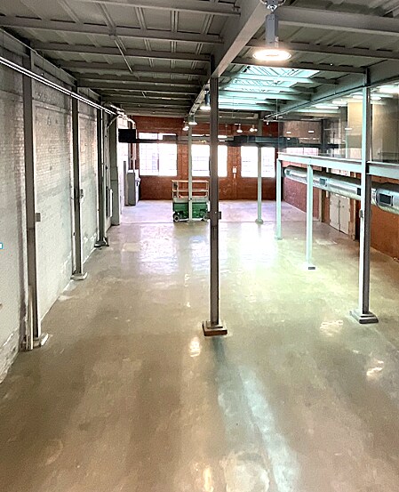 900 W Cermak Rd, Chicago, IL à louer - Photo du bâtiment - Image 2 de 7