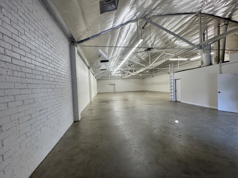 232 W 31st St, Los Angeles, CA for lease - Building Photo - Image 3 of 5