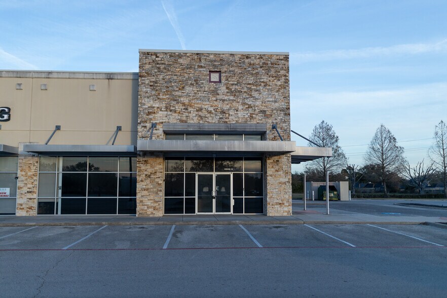 5968 Fairmont Pky, Pasadena, TX à louer - Photo du bâtiment - Image 2 de 7