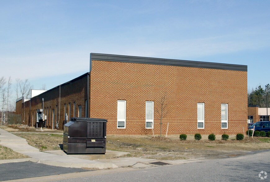 1401 Kempsville Rd, Chesapeake, VA à louer - Photo du bâtiment - Image 2 de 2