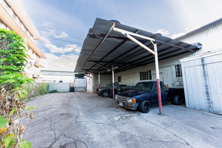 98-391 Kamehameha Hwy, Aiea, HI à vendre - Photo du bâtiment - Image 3 de 16
