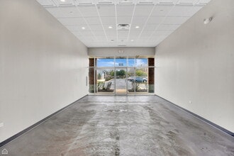 226 N Bolingbrook Dr, Bolingbrook, IL for lease Interior Photo- Image 2 of 6