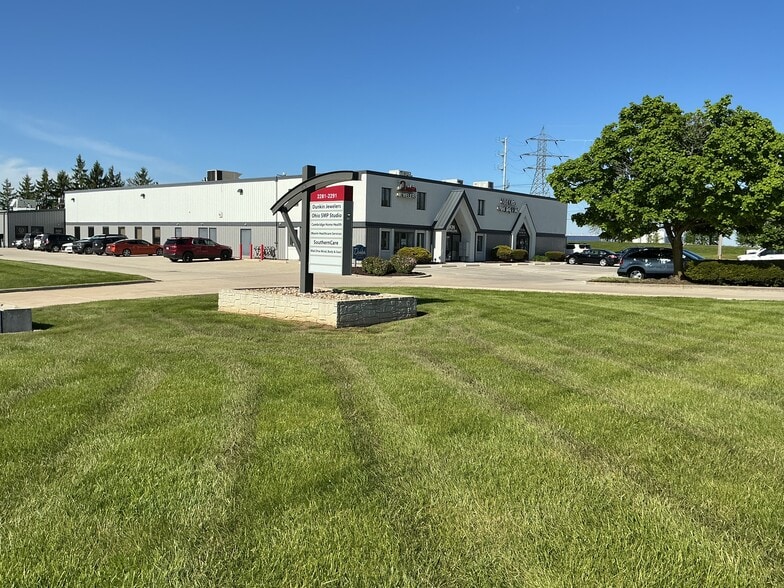 2291 W 4th St, Ontario, OH for lease - Building Photo - Image 3 of 7