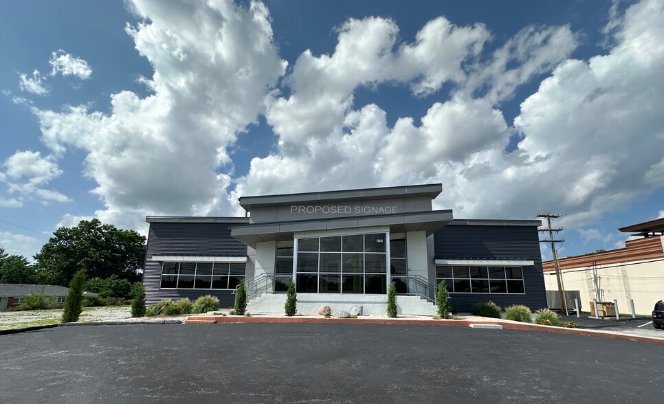 3171 E Sunshine St, Springfield, MO à louer - Photo du bâtiment - Image 1 de 13
