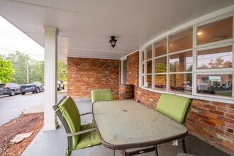 1 Crestview Dr, Milford, OH à louer Photo du bâtiment- Image 2 de 21