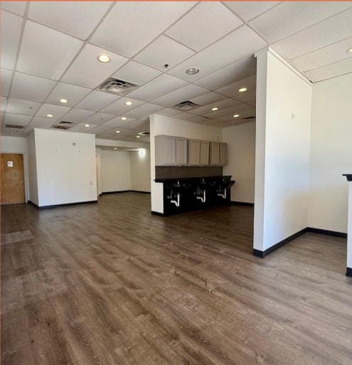 8225-8227 Jefferson Hwy, Harahan, LA for lease - Building Photo - Image 3 of 8