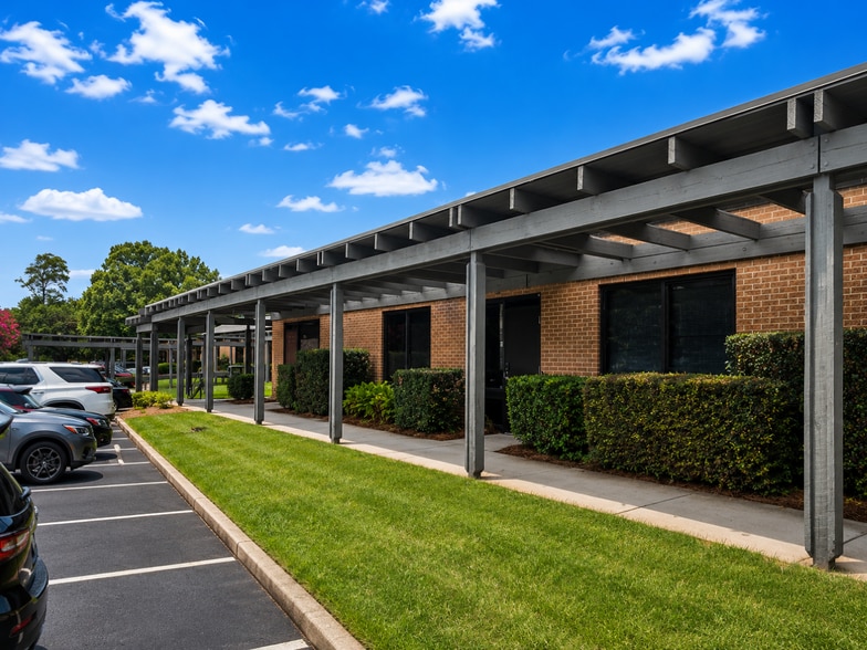 2711 Randolph Rd, Charlotte, NC for sale - Building Photo - Image 3 of 16