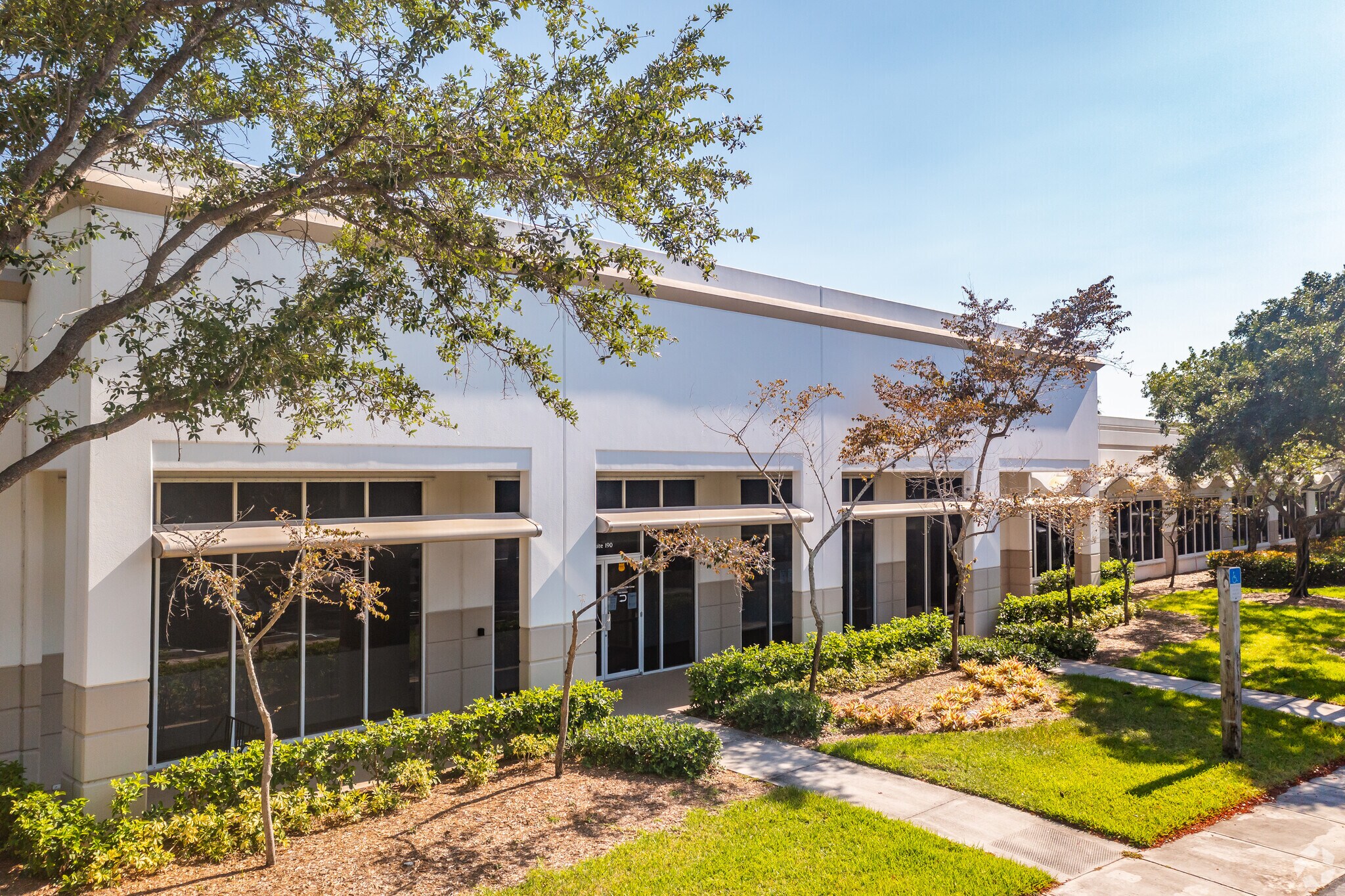 13800 NW 14th St, Sunrise, FL à louer Photo principale- Image 1 de 9