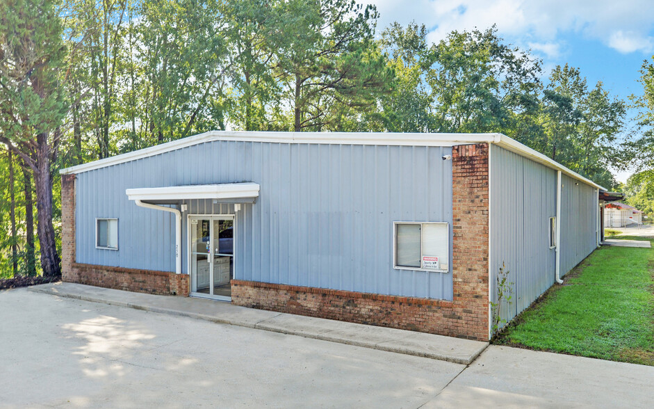 250 E Currahee St, Toccoa, GA for sale - Building Photo - Image 2 of 49