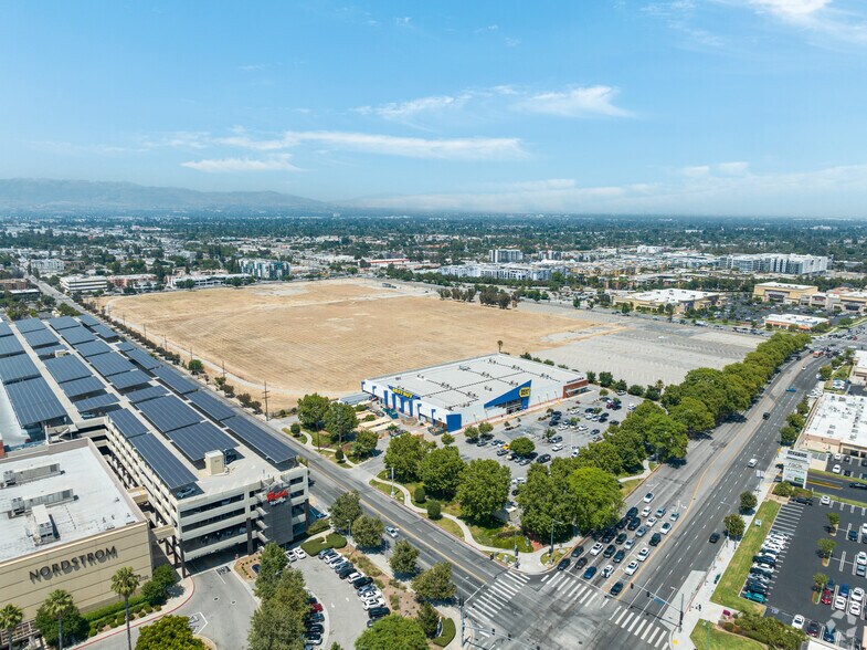 6633 Canoga Ave, Canoga Park, CA à vendre - Aérien - Image 2 de 24