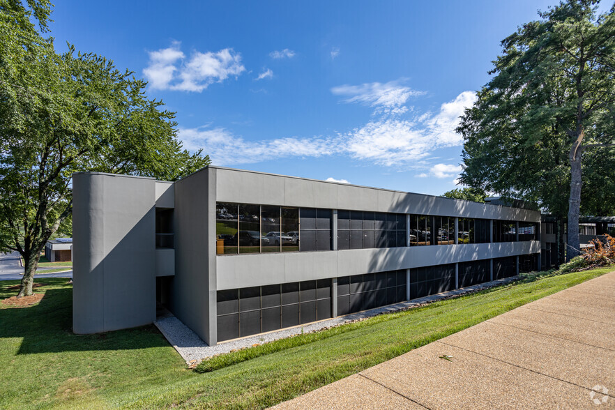 9041 executive park Dr, Knoxville, TN à louer - Photo du bâtiment - Image 1 de 7