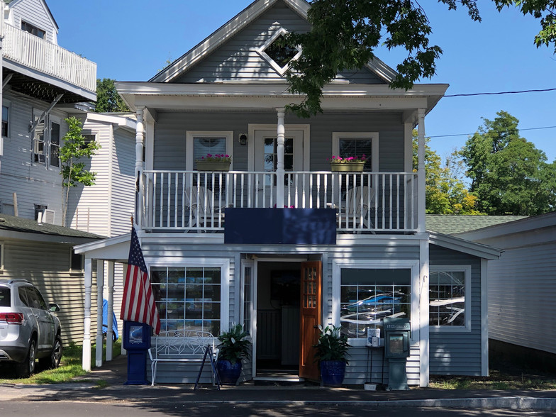 3 Main St, Meredith, NH à vendre - Photo du bâtiment - Image 1 de 1