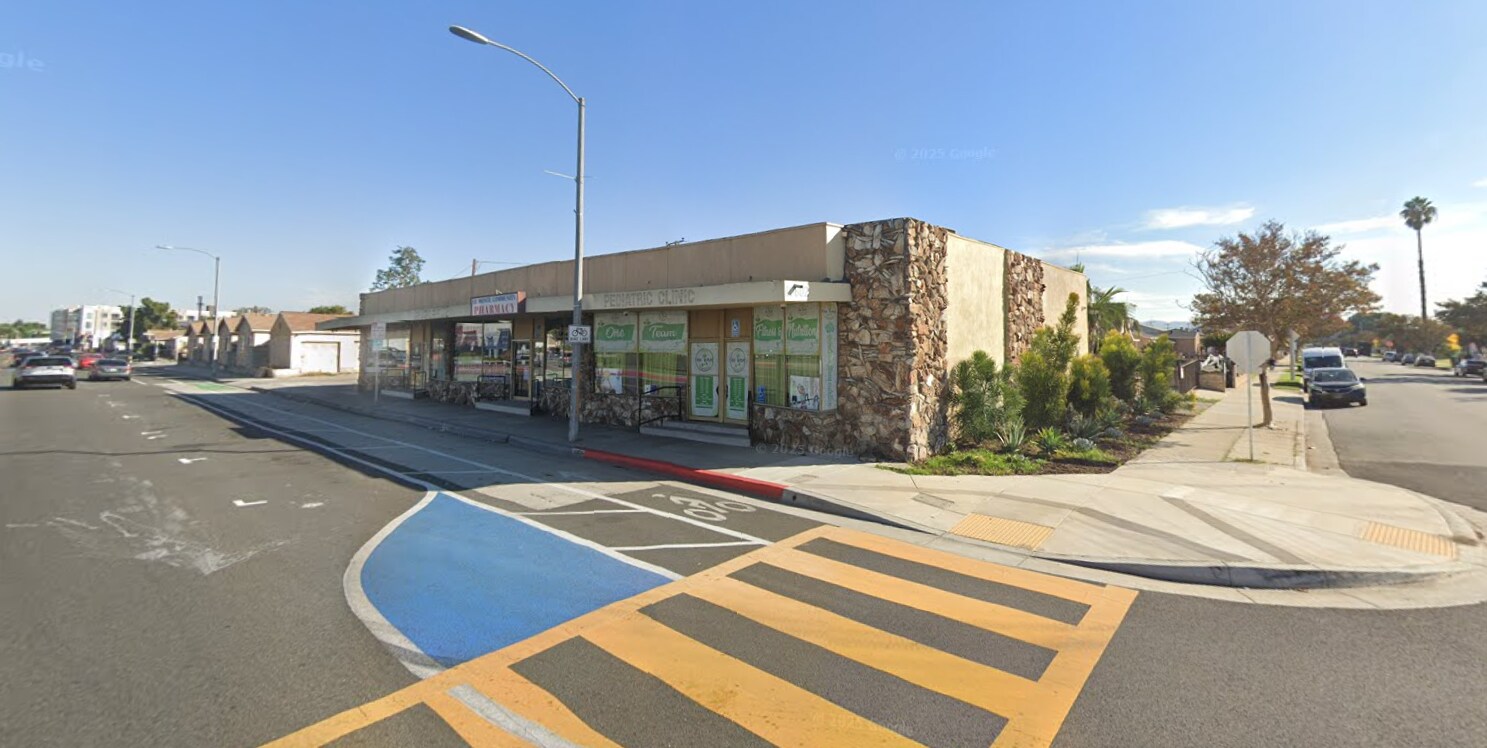 10802-10814 Ramona Blvd, El Monte, CA à louer Photo principale- Image 1 de 2