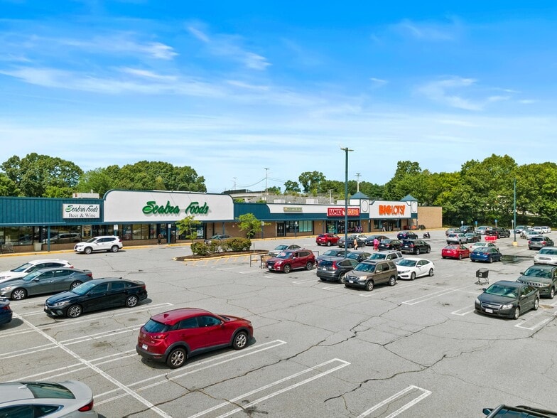 219 S Main St, Attleboro, MA à vendre - Photo du bâtiment - Image 2 de 14