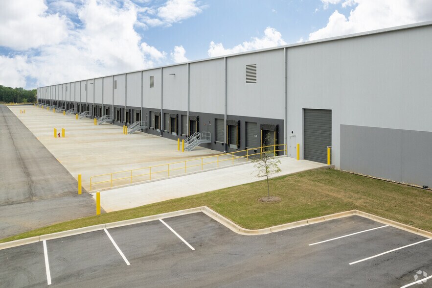 1127 Woods Chapel Rd, Duncan, SC à louer - Photo du bâtiment - Image 3 de 5