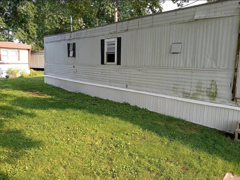 224 N Poplar St, Ludlow, IL à vendre - Photo du bâtiment - Image 2 de 22