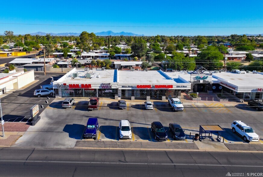 5602-5660 E Broadway Blvd, Tucson, AZ à louer - Photo principale - Image 1 de 4