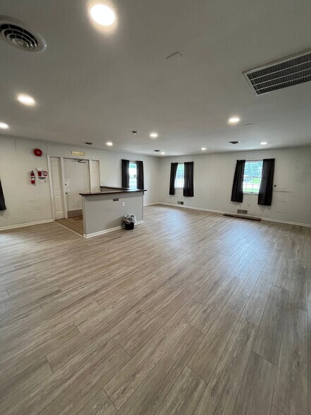 5075 Lincoln Way E, Fayetteville, PA à louer - Photo du bâtiment - Image 2 de 14