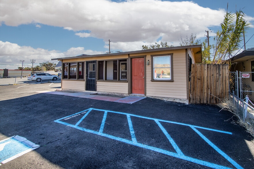 55267 29 Palms Hwy, Yucca Valley, CA for sale - Building Photo - Image 2 of 21