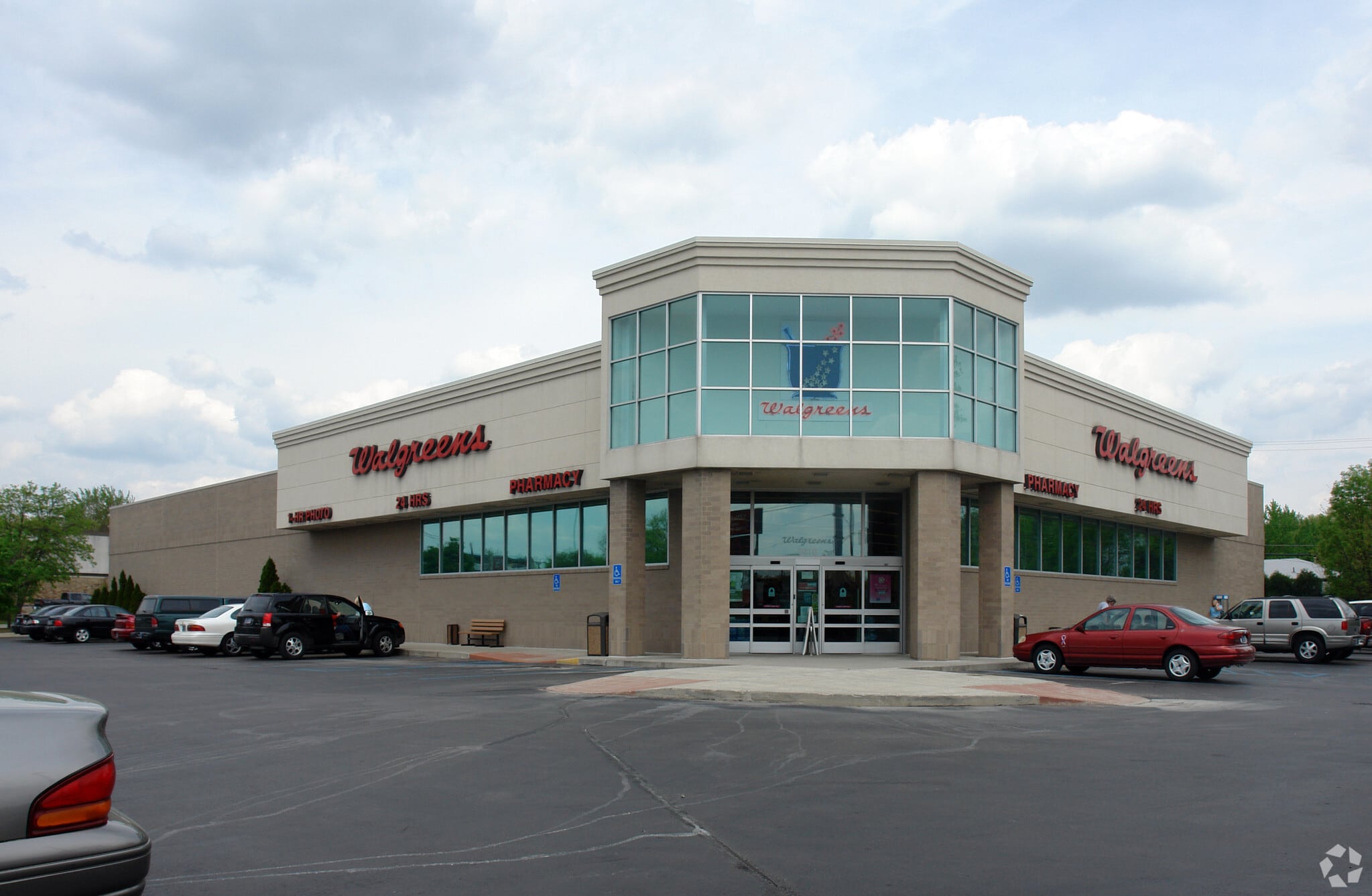 2410 N Coliseum Blvd, Fort Wayne, IN for lease Primary Photo- Image 1 of 3