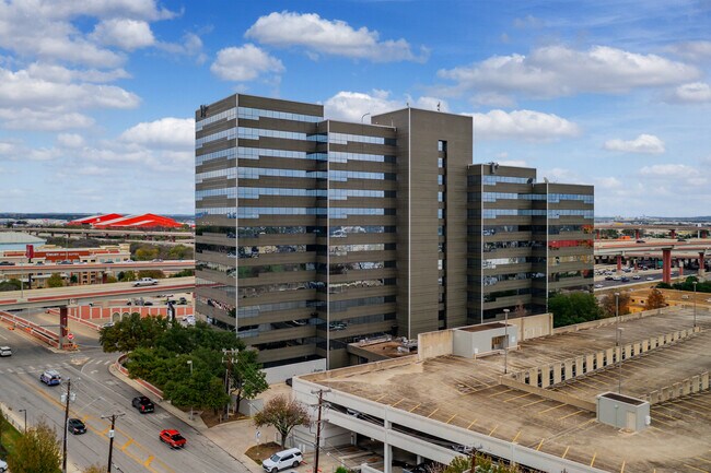 Plus de détails pour 100 NE Loop 410, San Antonio, TX - Bureau à louer