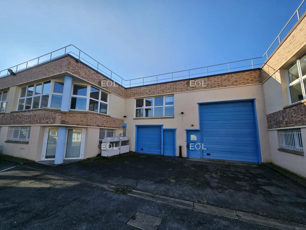 Flex in Ivry-sur-Seine for lease Building Photo- Image 1 of 12