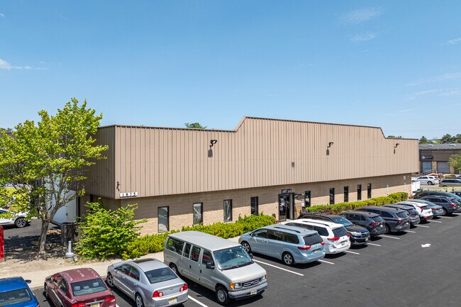 Plus de détails pour 1875 Swarthmore Ave, Lakewood, NJ - Industriel à louer