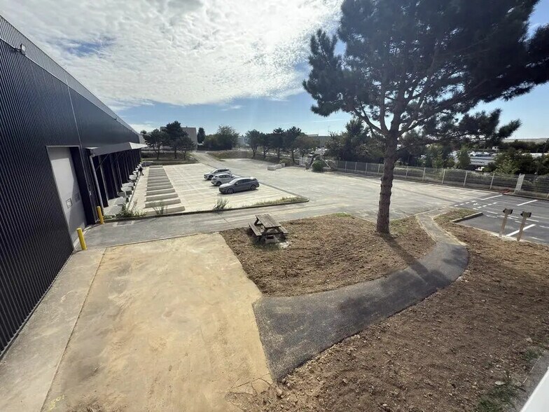 Flex dans Goussainville à louer - Photo du bâtiment - Image 2 de 8