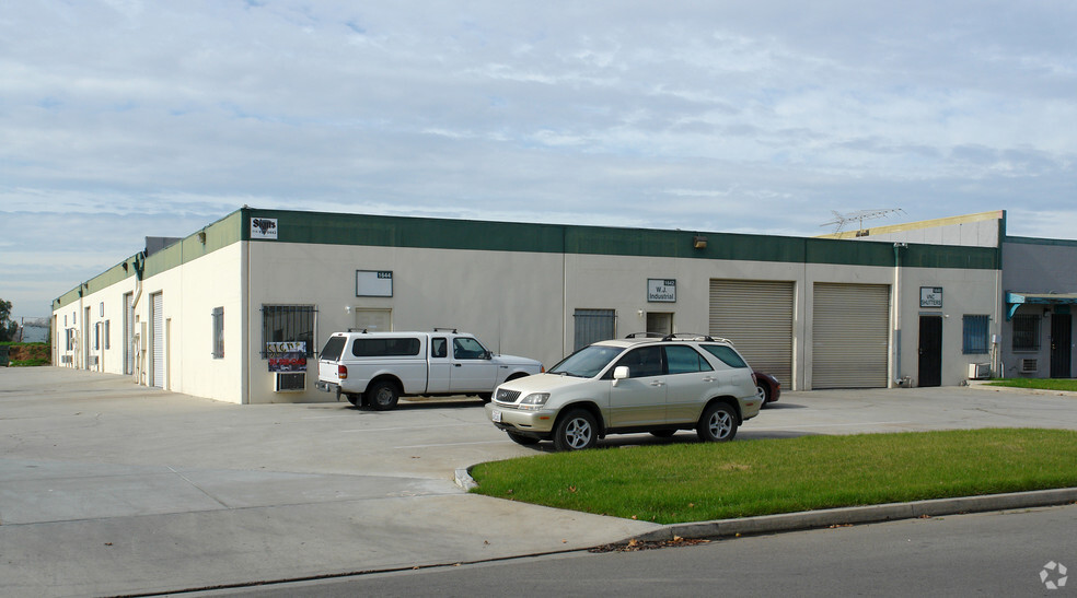 1642-1648 Industrial Ave, Norco, CA for lease - Building Photo - Image 1 of 4