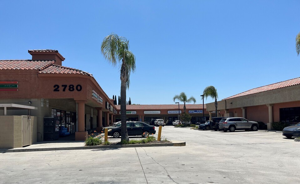2780-2790 Tapo Canyon Rd, Simi Valley, CA à louer - Photo du bâtiment - Image 2 de 6