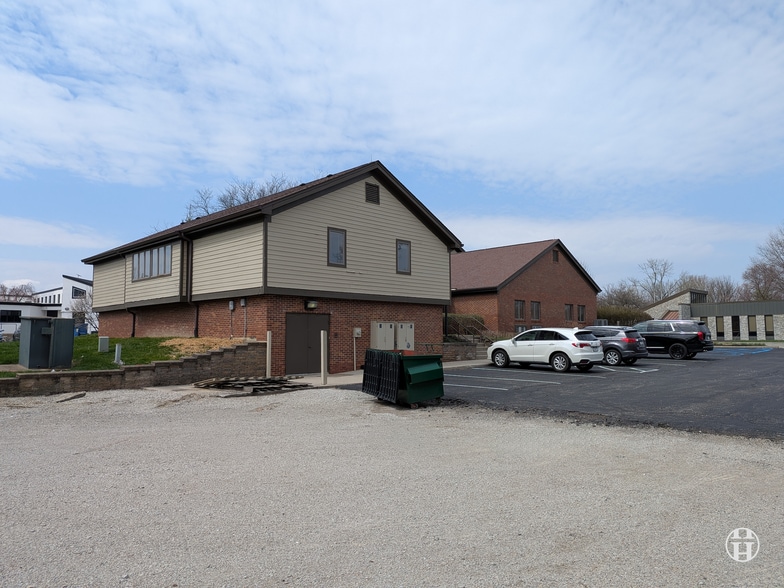 8701 Founders Rd, Indianapolis, IN à louer - Photo du bâtiment - Image 2 de 13