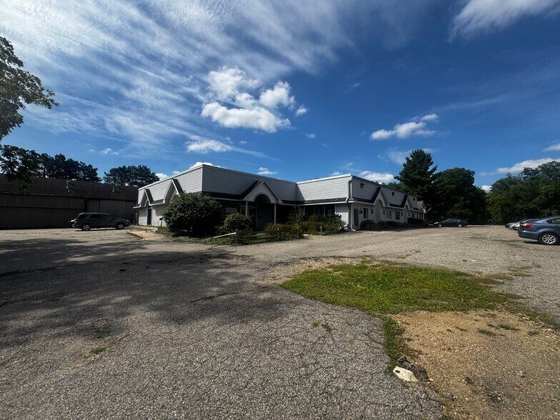 3234 S Westnedge Ave, Kalamazoo, MI for sale - Building Photo - Image 1 of 15