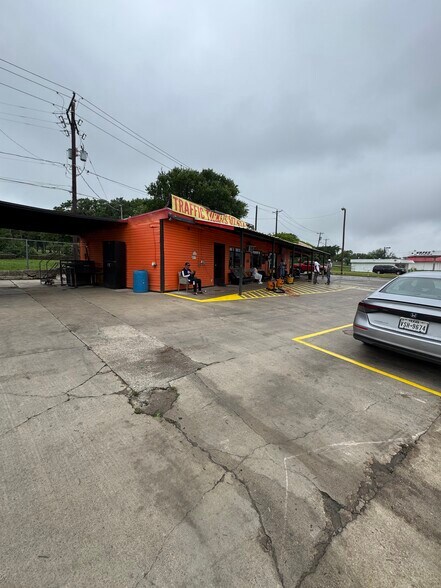 5524 E Lancaster Ave, Fort Worth, TX à vendre - Photo du bâtiment - Image 2 de 20