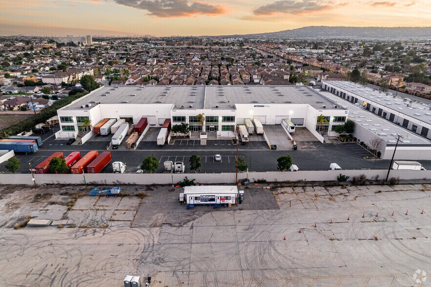 20900-20910 Normandie Ave, Los Angeles, CA à louer - Photo du bâtiment - Image 3 de 10