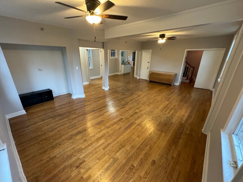 4612 College Ave, College Park, MD à vendre - Photo du bâtiment - Image 3 de 21
